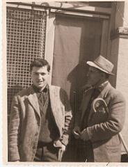 ORAN 1960 RUE DE L ALMA L AVEUGLE JOUEUR DE MANDOLINE ET DANIEL GARCIA